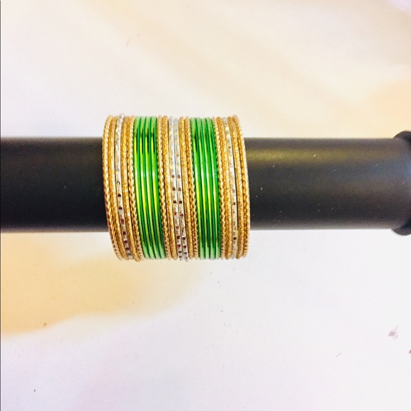 Indian Pakistani Green metal bangles set - Picture 5 of 6